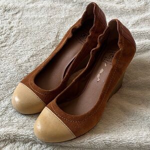 Lucky Brand Brown and Cream Flats
